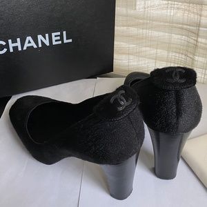 Chanel Black Fabric Pumps Cute Cc Logo Italy Heels - image 1